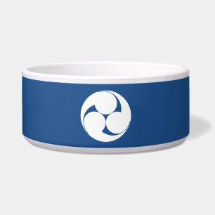 Three clockwise swirls (Sugaki)