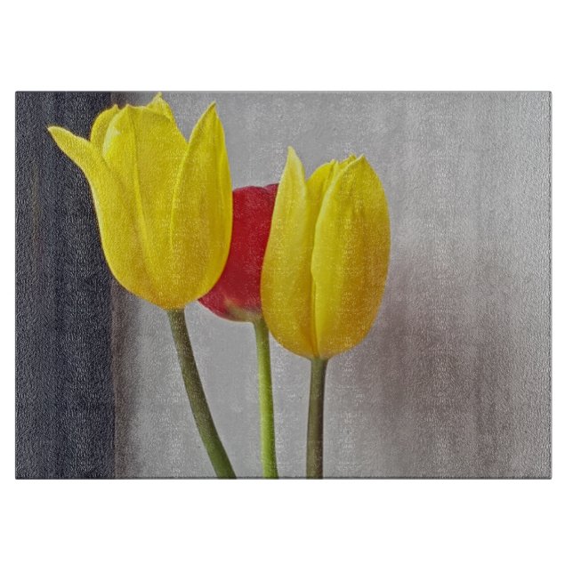 Three colourful tulips cutting board (Front)