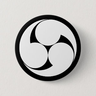 Three counterclockwise swirls (Jinuki) 6 Cm Round Badge