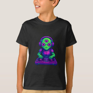 Three-Eyed Alien DJ – Retro Pixel Beatmaster T-Shirt