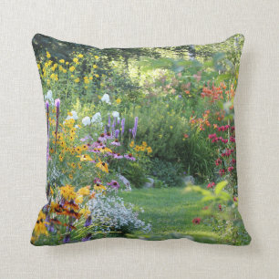 Three Gardens Meet Cushion