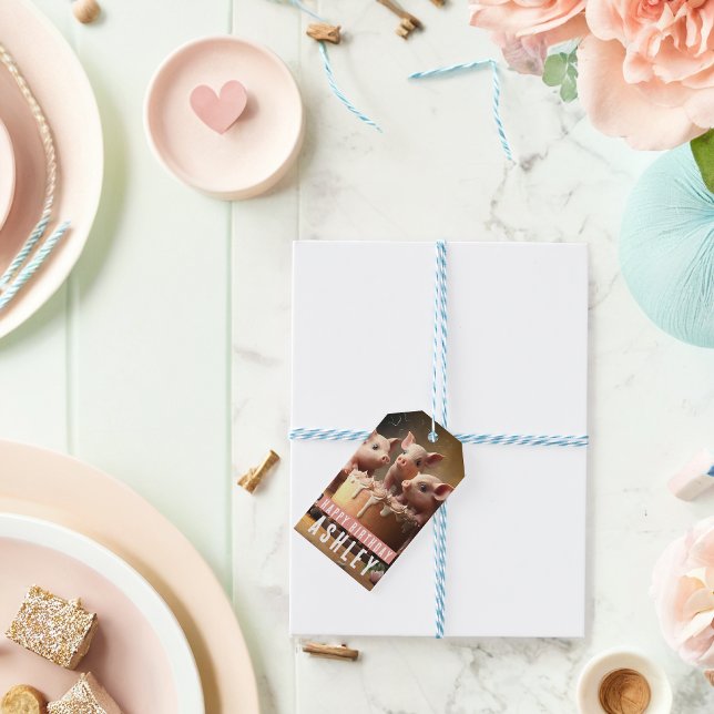 Three Little Pigs-themed gift tags (Creator Uploaded)