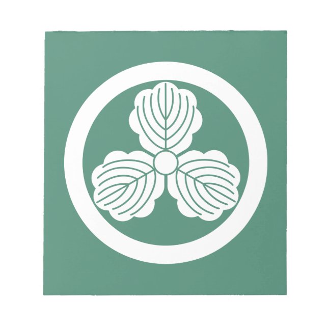 Three oak leaves(1) in circle notepad (Front)