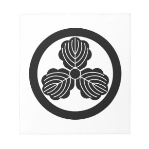 Three oak leaves(1) in circle notepad
