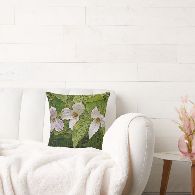 "THREE TRILLIUM" DECORATIVE THROW PILLOW (Couch)