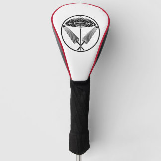 Three umbrellas in a threadlike ring golf head cover