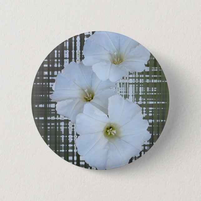 three white flowers 6 cm round badge (Front)