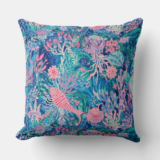 Throw pillow in stylish graphic