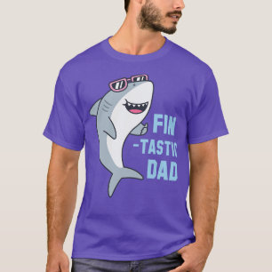 Thumbs Up Fintastic Dad Pun T-Shirt