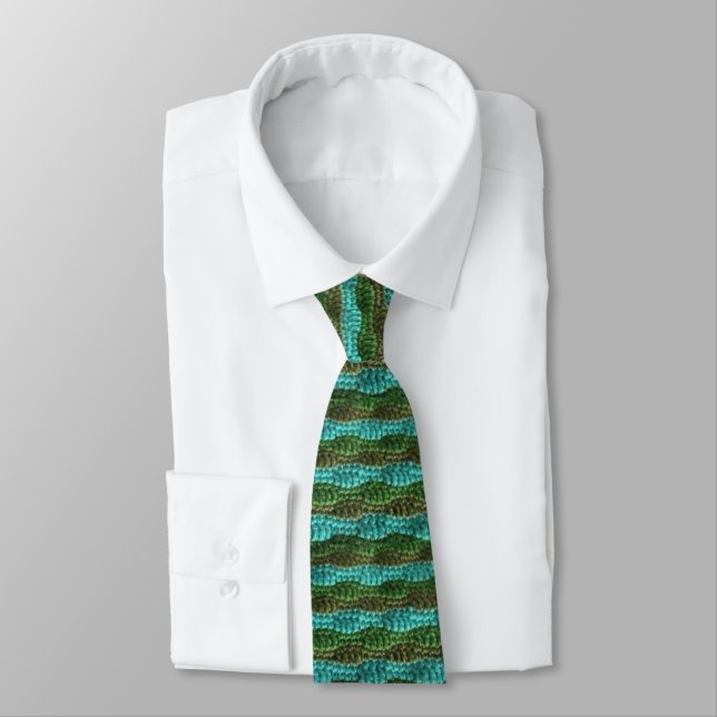Tie - Green Waves in Crochet (Tied)