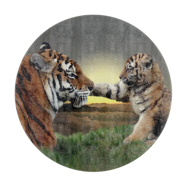 Tiger and Cub Round Glass Cutting Board (Front)