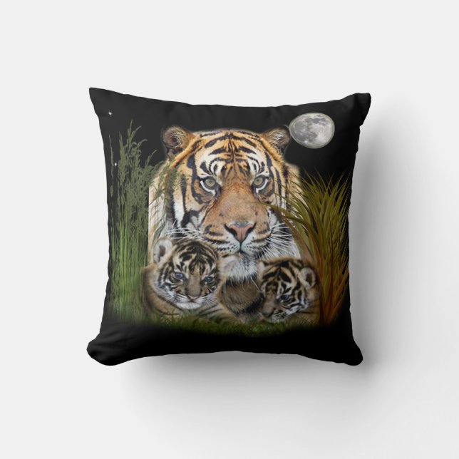 Tiger and cubs pillow (Front)