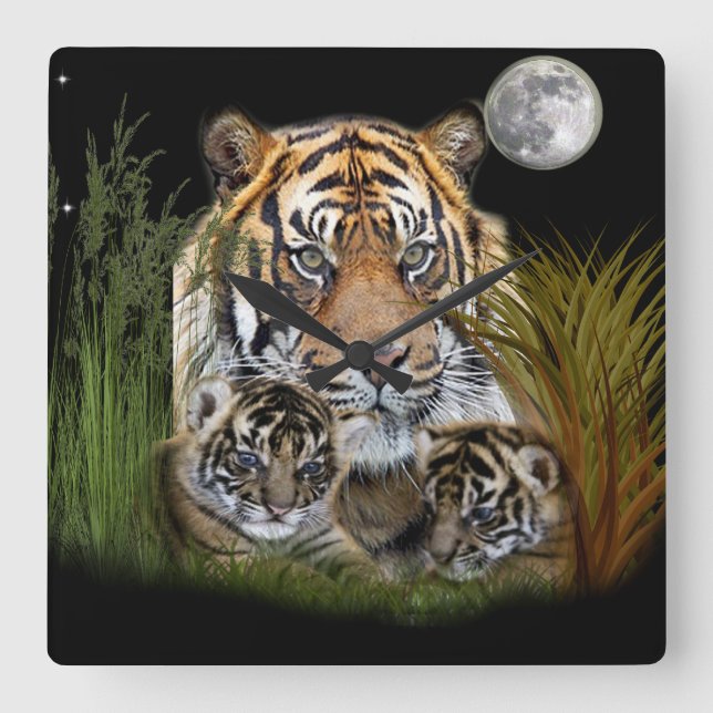 Tiger and cubs wall clock (Front)