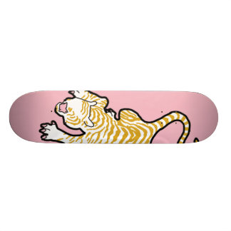 Tiger: Golden Skateboard