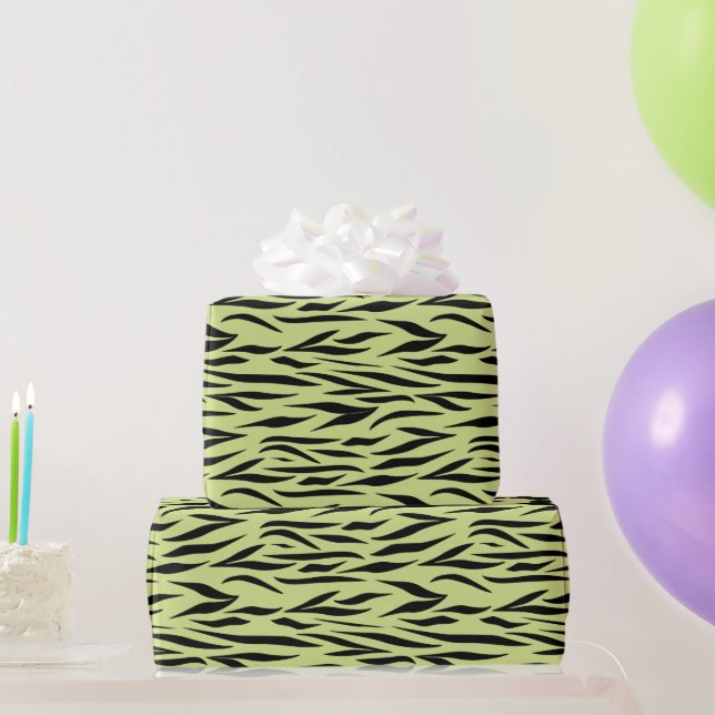 Tiger Pattern for Birthday Celebration Seamless Wrapping Paper (Party Gifts)