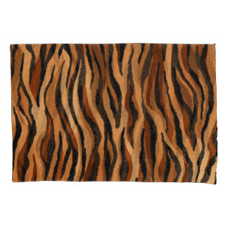Tiger skin: hand-drawn seamless pattern. pillowcase