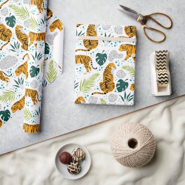 Tigers & Tropical Leaves Pattern Wrapping Paper (Crafts)