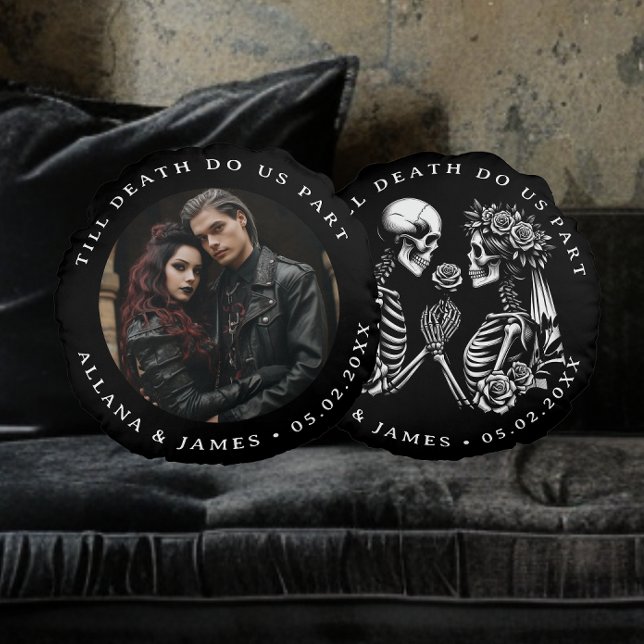 Till Death Do Us Part Gothic Wedding Round Pillow (Creator Uploaded)