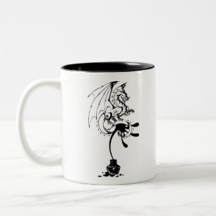 Tinta derramada forma Dragon en negro Two-Tone Coffee Mug