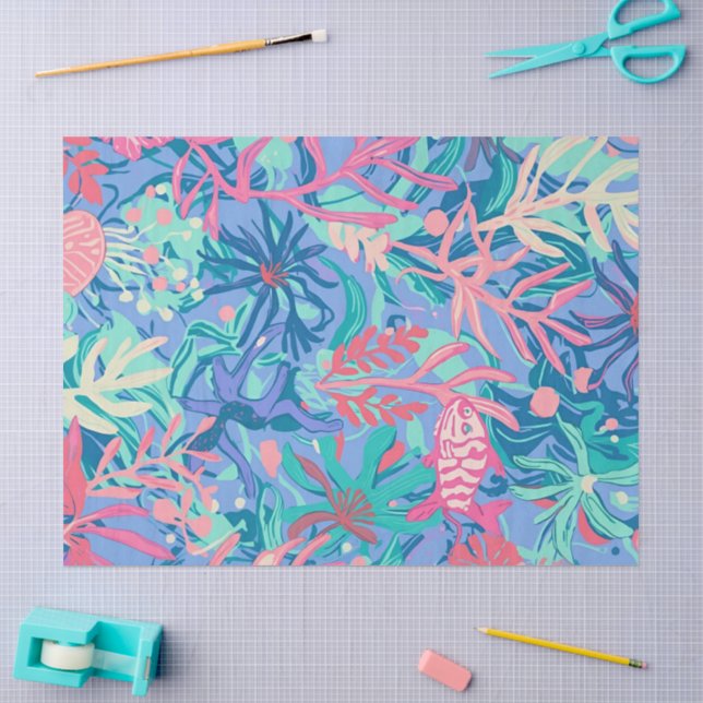 Tissue paper in stylish graphic (Craft)