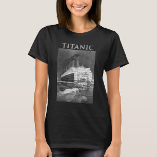 Titanic Sinking Hitting Iceberg  Vintage Memorabil T-Shirt