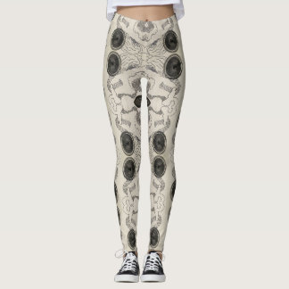 title pattern leggings