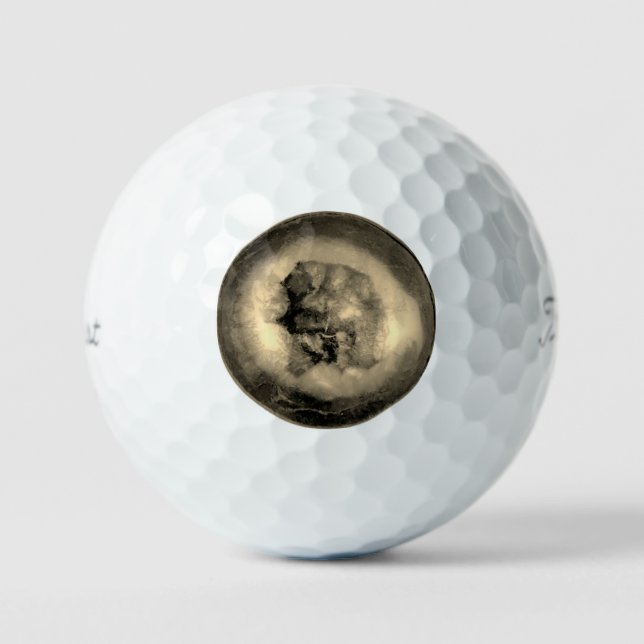 Titleist Pro V1 golf ball 2023 ART AND DESIGN  (Front)
