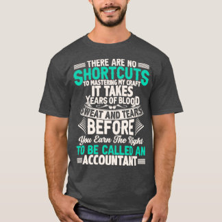 To Be Called An Accountant Xmas Gift T-Shirt
