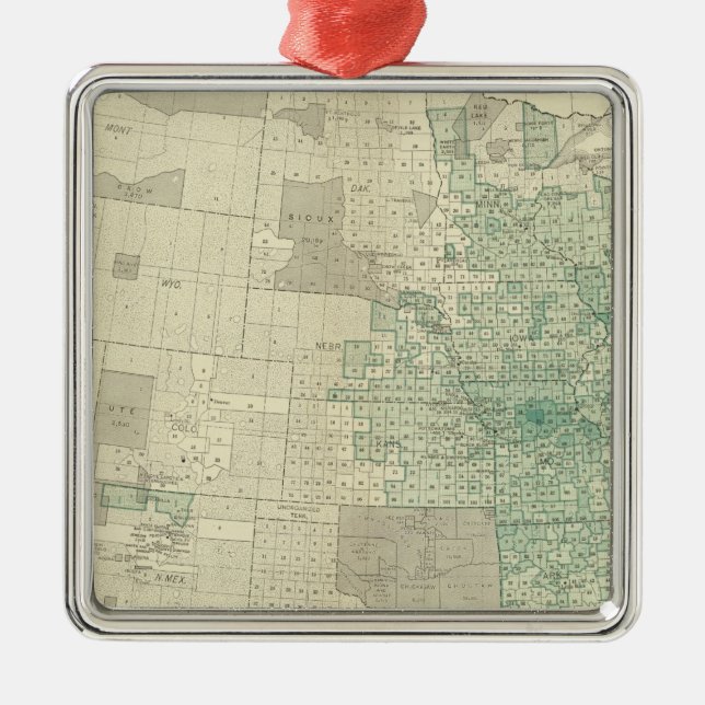 Tobacco Metal Tree Decoration (Front)