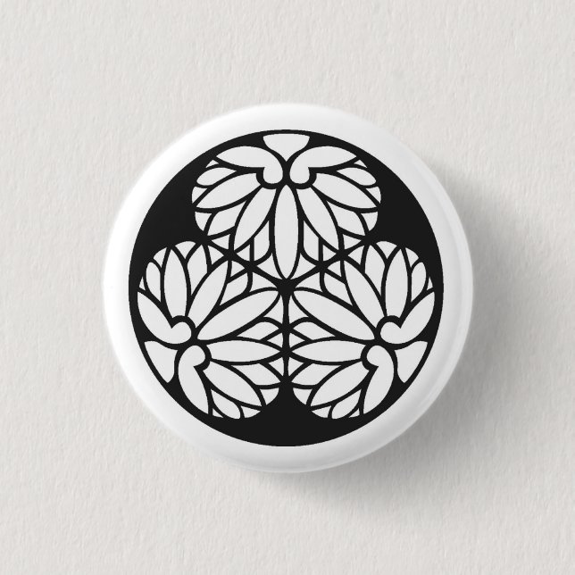 Tokugawa family crest japan 3 cm round badge (Front)