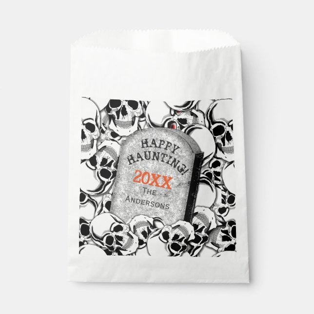 Tombstone and Skulls ID216 Favour Bag (Front)
