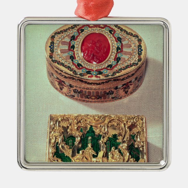 Top: Gold snuffbox inlaid with various stones Metal Tree Decoration (Front)