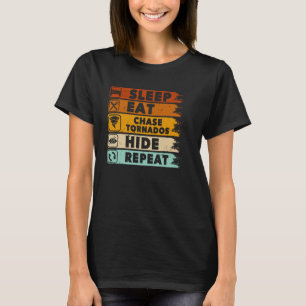 Tornado Chaser Stormchaser Meteorologist Outfit T-Shirt