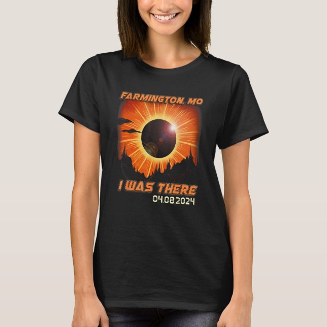 Total Solar Eclipse Mountain Hiking Farmington Mis T-Shirt (Front)