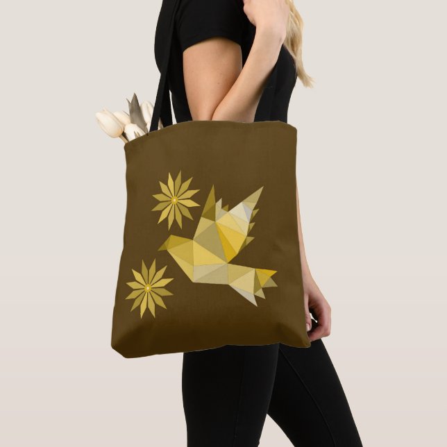 Tote with creative bird with flower bag (Close Up)