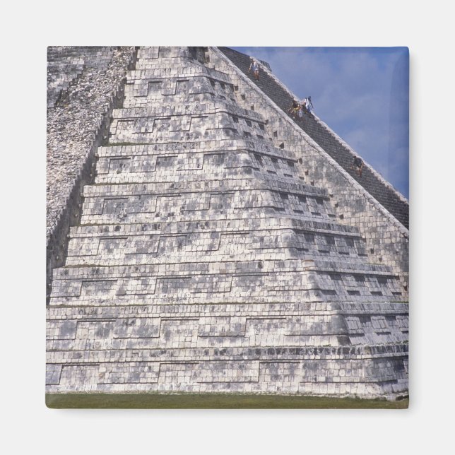 Tourists climbing stairs of El Castillo, stone Magnet (Front)