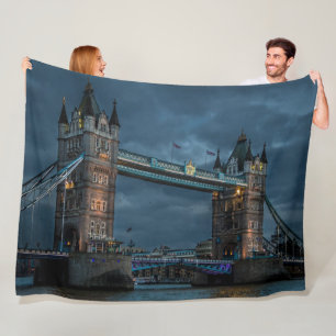 TOWER BRIDGE FLEECE BLANKET