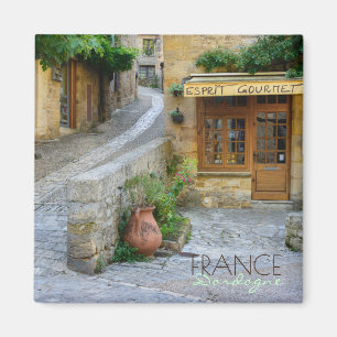 Townscape in Dordogne, France text magnet