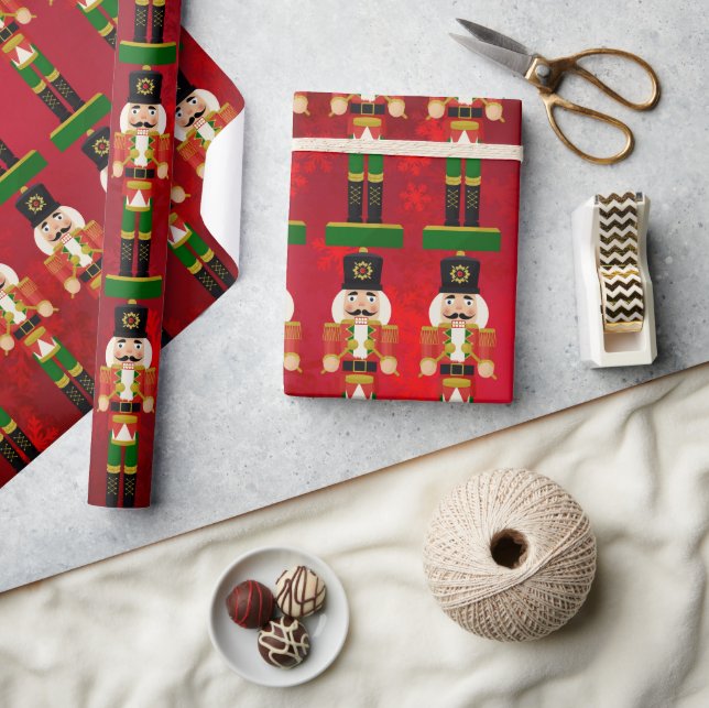 Toy Soldier Christmas Wrapping Paper (Crafts)