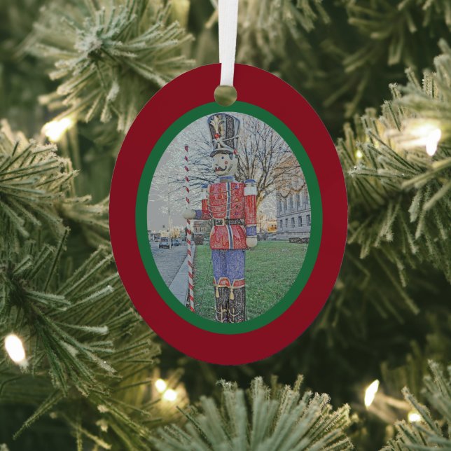 TOY SOLDIER / NUTCRACKER  FIGURE METAL TREE DECORATION (Insitu)