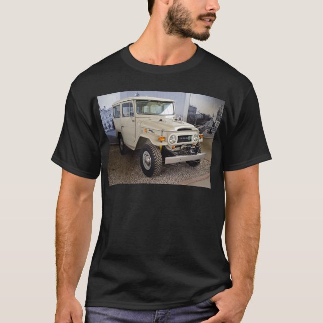 Toyota Land Cruiser BJ40 T-Shirt (Front)