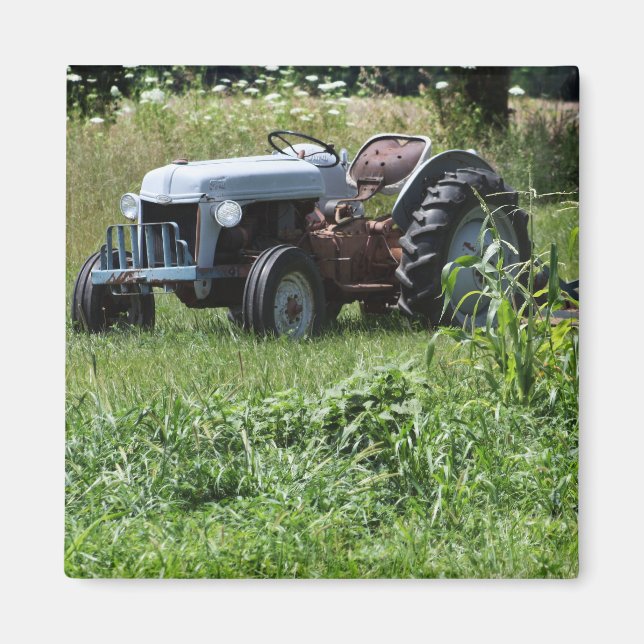 Tractor in a Field Magnet (Front)
