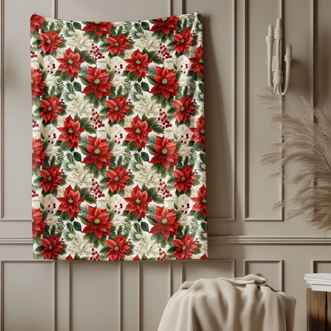 Traditional Blanket Red Poinsettia Winter Charm (Traditional Blanket Red Poinsettia Winter Charm)