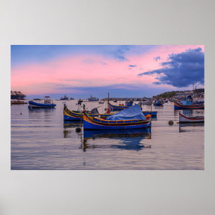 Traditional Maltese boats in Marsaxlokk Canvas Pri Poster
