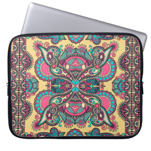 Traditional ornamental floral paisley bandanna. Yo Laptop Sleeve