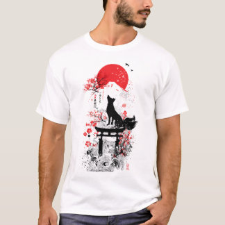 Traditional Red Black Japanese Kitsune Fox with Mo T-Shirt
