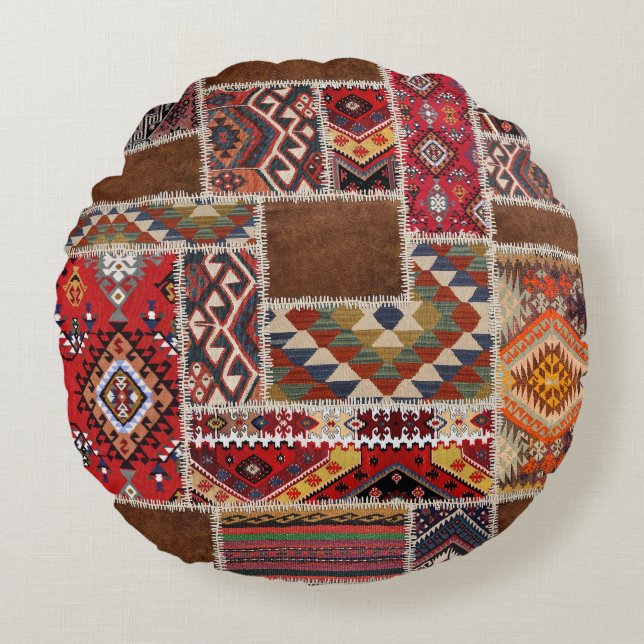 Traditional Rug Patchwork: Decorative Carpet Décor Round Cushion (Front)