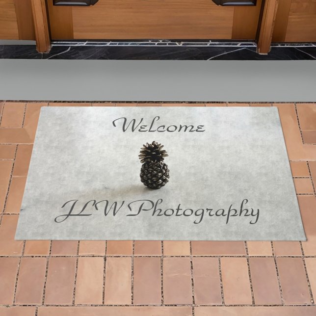 Traditional Welcome Pineapple Customisable Doormat (Creator Uploaded)