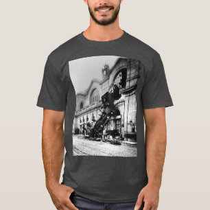 Train Derailment At Montparnasse Station  T-Shirt