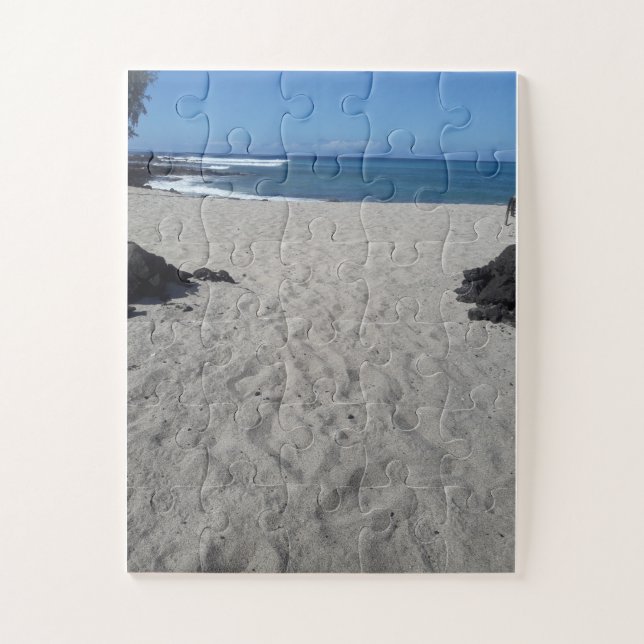Tranquil beach scene jigsaw puzzle (Vertical)